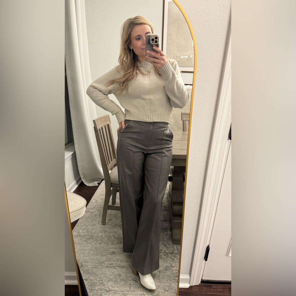 Women's Light Grey Crop Sweater - Picture 8 of 16